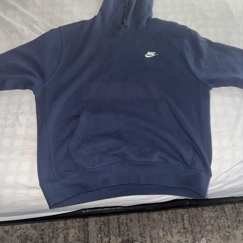 Nike Men's Navy Blue Hoodie